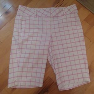 SALE! 2020 Tommy Armour Long Shorts, Size 6